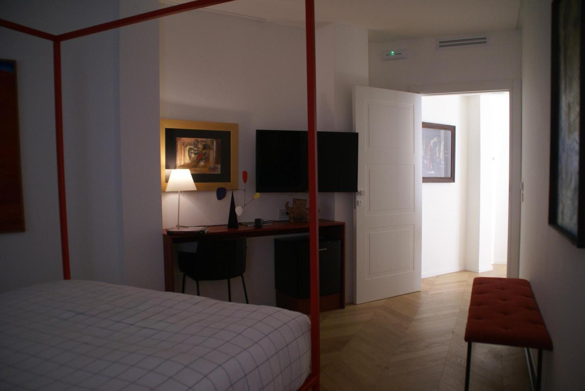 カターニア Fra Le Righe Bed & Breakfast エクステリア 写真