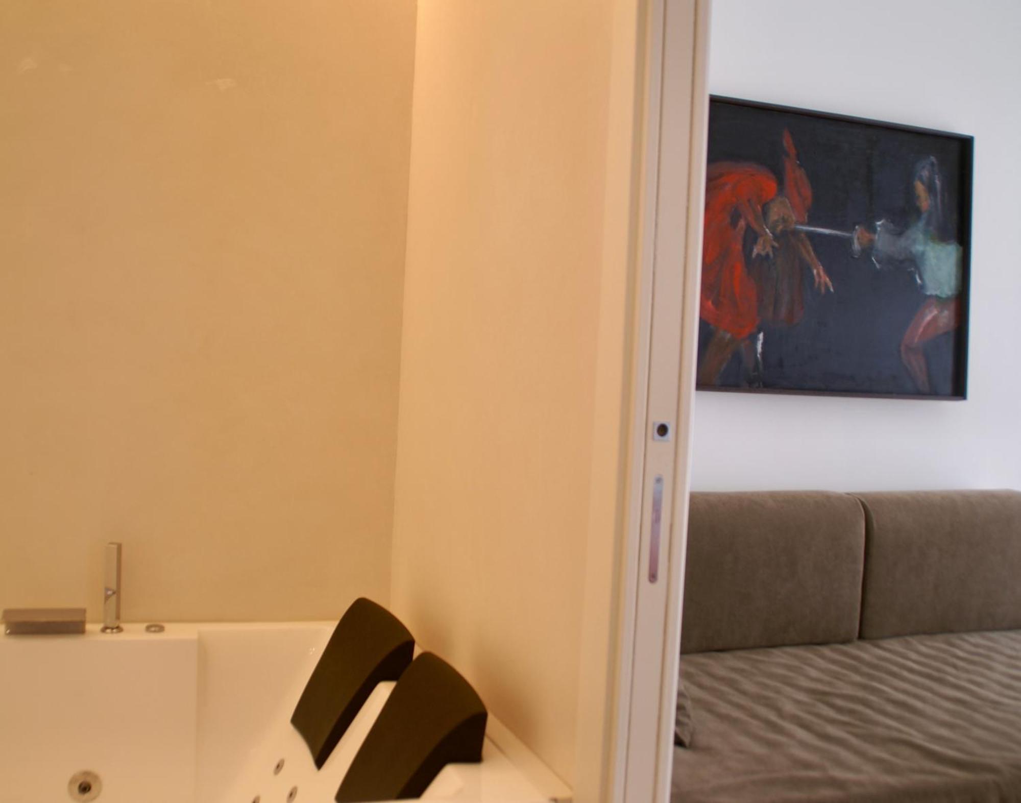 カターニア Fra Le Righe Bed & Breakfast エクステリア 写真