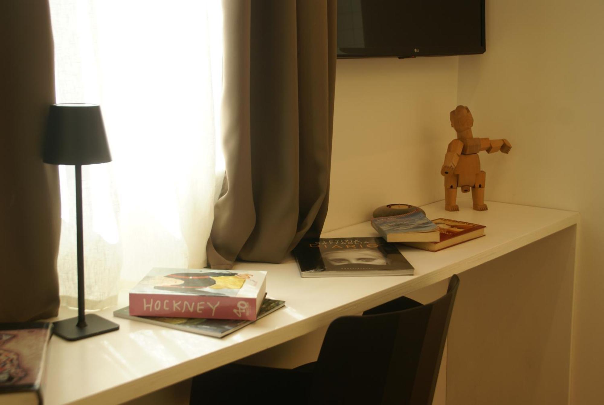 カターニア Fra Le Righe Bed & Breakfast エクステリア 写真